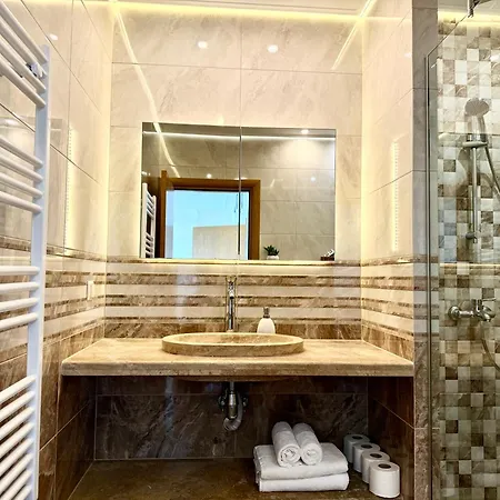 Cosher - Gardenia Palace 10 Free Parking Апартаменты